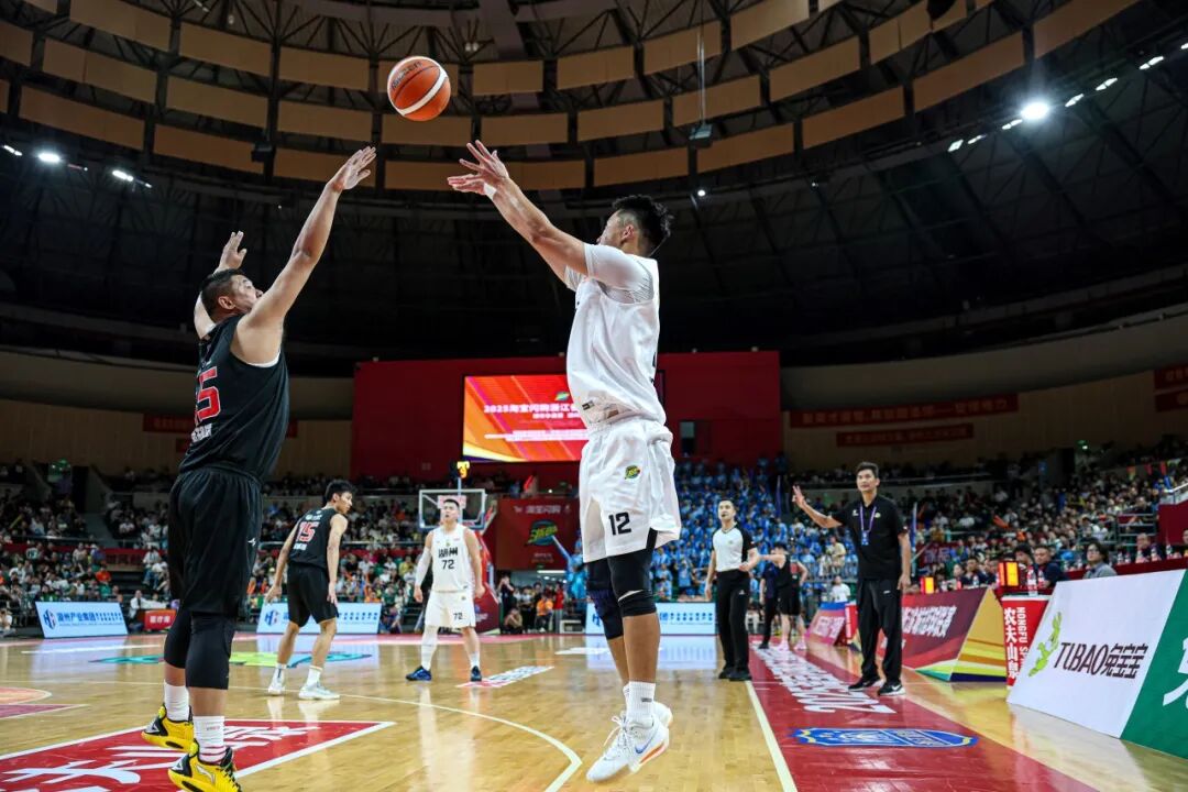 CBA战术调整奏效,成功扭转局势 CBA战术调整奏效,成功扭转局势