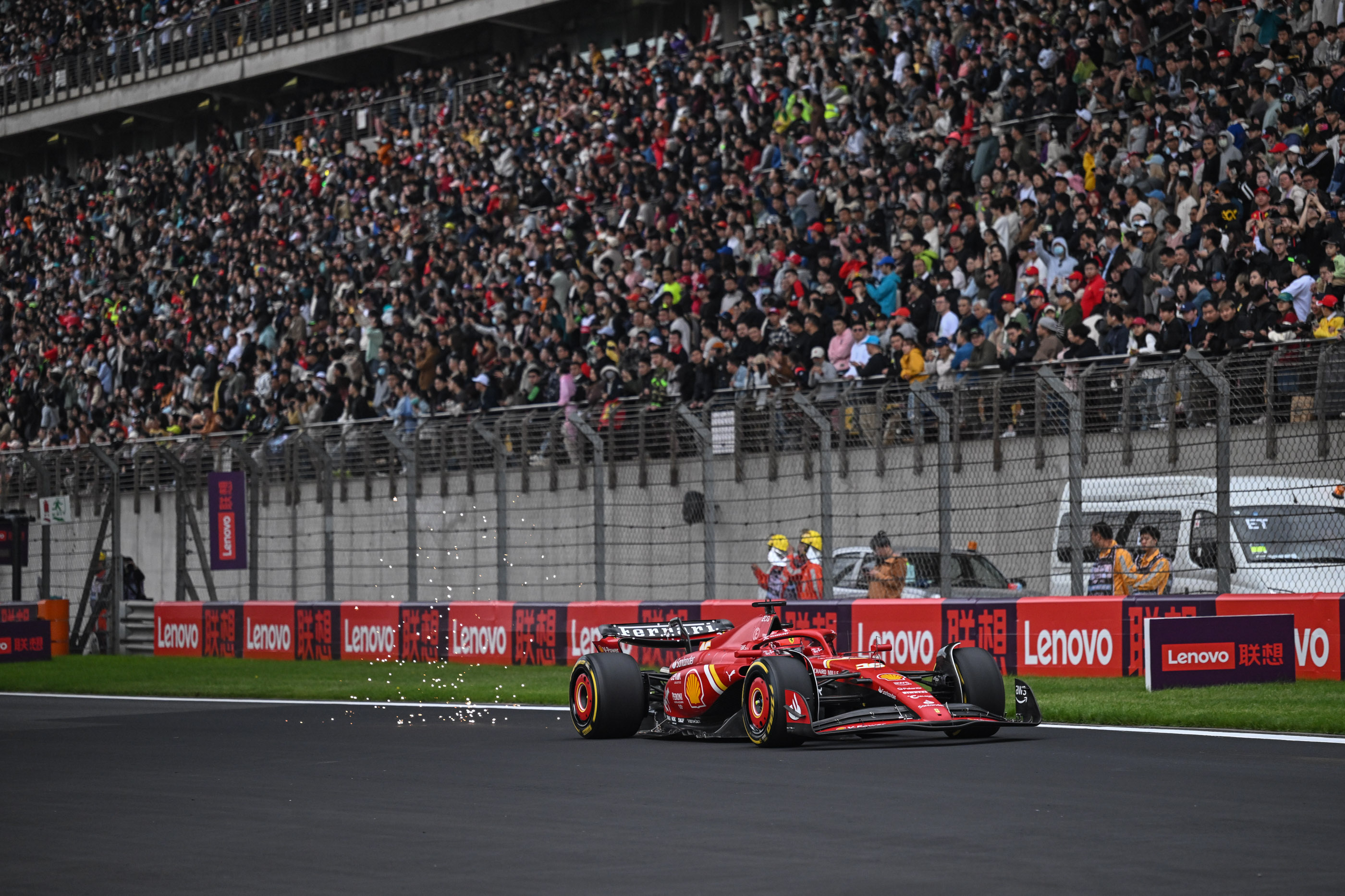 开云体育登录-索伯车队轻取红牛车队，阿隆索关键制胜