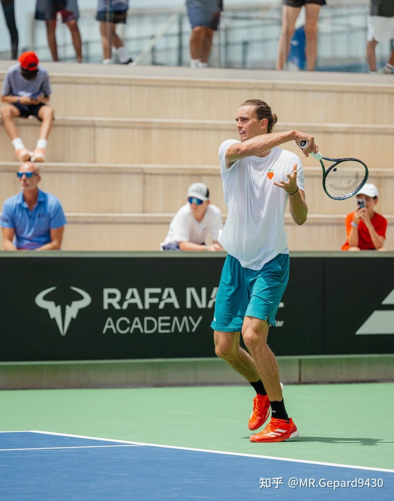 温网力克澳网，兹维列夫统治全场