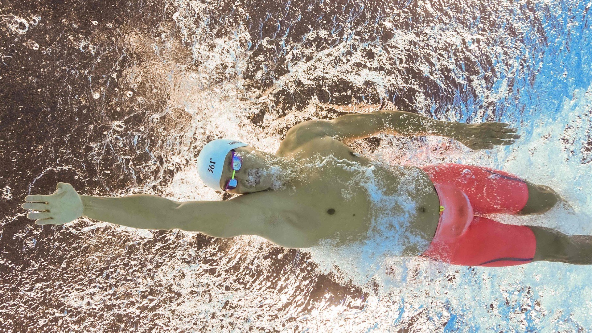 唯一性的双重奏,哥伦比亚终结悬念与德布劳内的跨界主宰