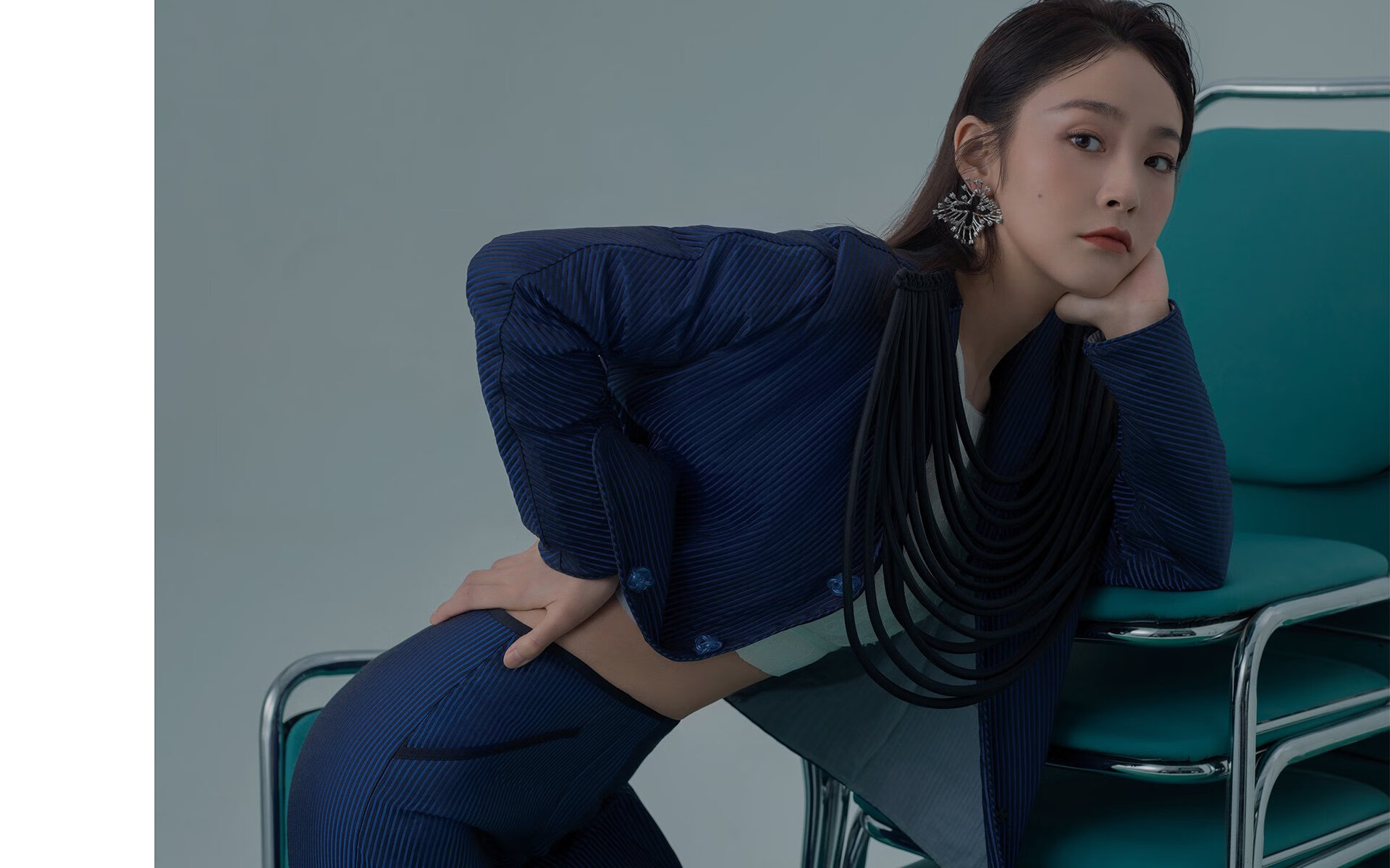 钢铁洪流与手术刀，AC米兰摧垮国际米兰，加维如利刃肢解蓝黑防线