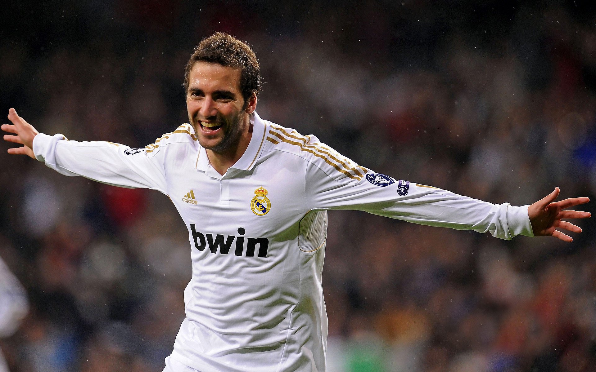 当枫叶绽放世界舞台，从橄榄球战胜苏格兰到西利维耶的西甲征服—属于加拿大的唯一性宣言